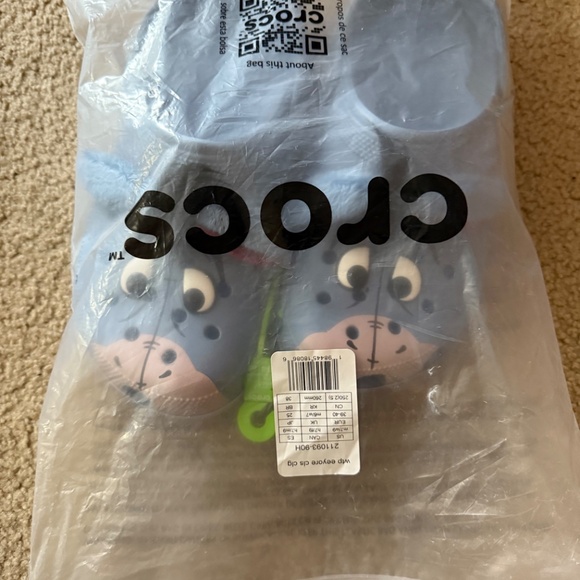 Crocs Disney Winnie the Pooh eeyore clogs w9 - Picture 3 of 3